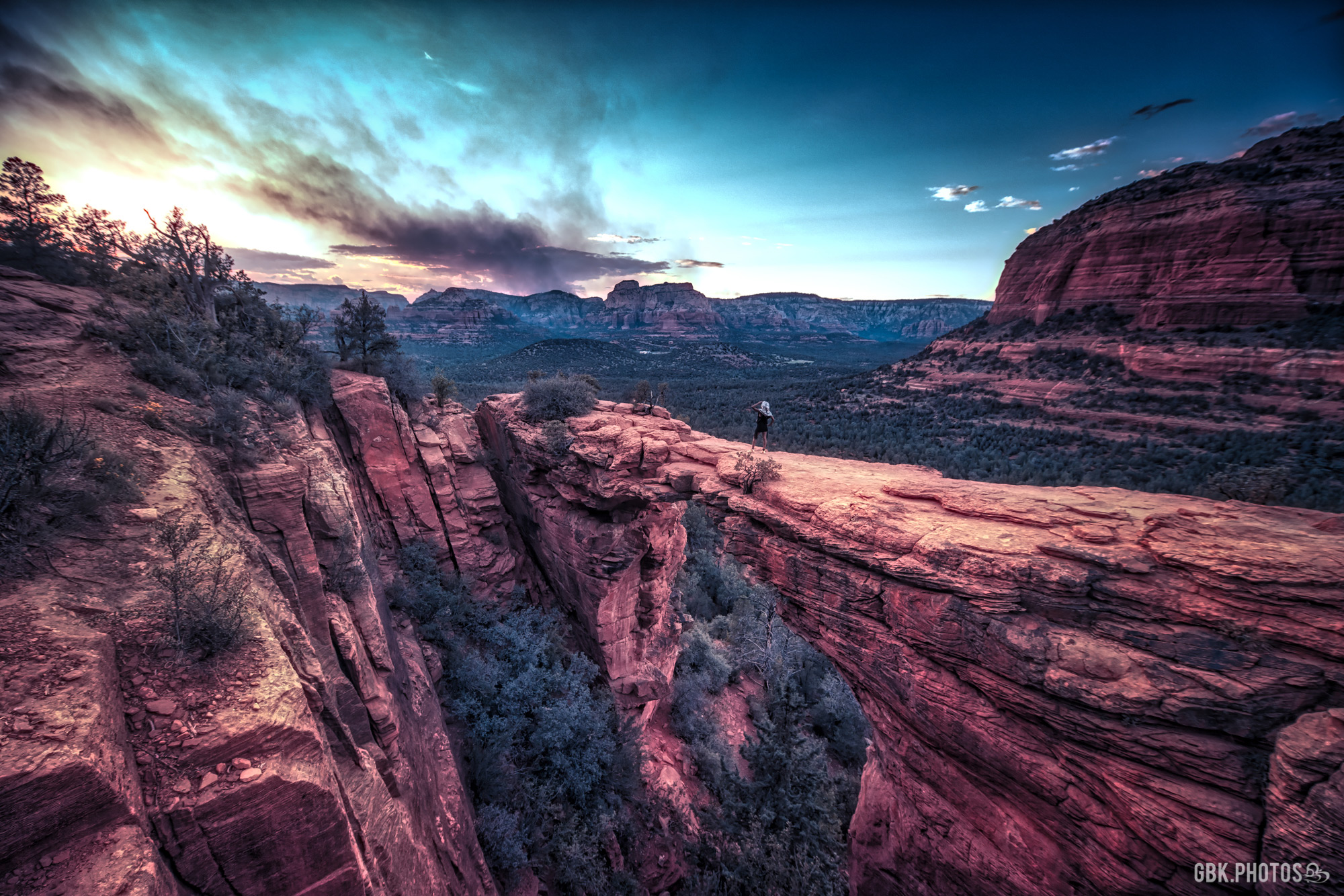 devil's bridge sedona arizona hiking photo sunset